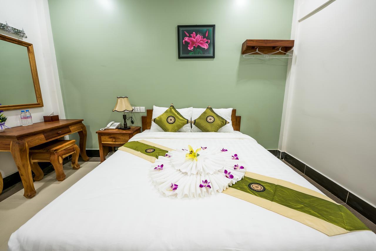 Nks Hotel Phnom Penh Exterior foto